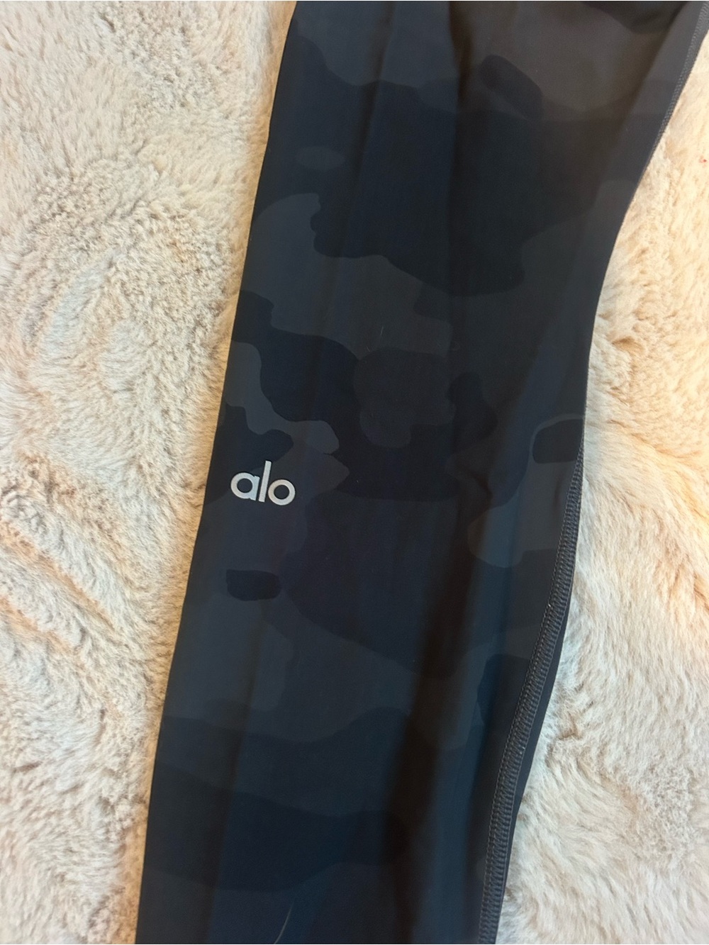 ALO Yoga Black High-Rise Leggings with Camo Detail
